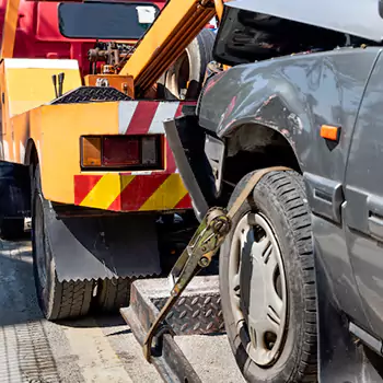 Wheel Lift Tow Truck in Hialeah, FL