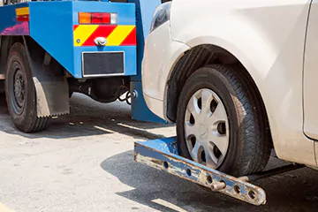 Top-Notch Wheel Lift Towing in Tropical Park, FL